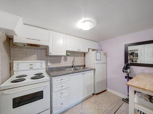 5 Elward Blvd, Toronto, ON - Indoor Photo Showing Kitchen With Double Sink