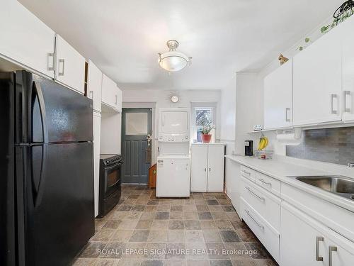 5 Elward Blvd, Toronto, ON - Indoor Photo Showing Kitchen