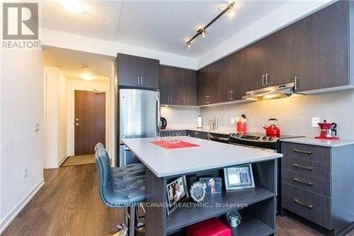 2306 - 2560 Eglinton Avenue W, Mississauga, ON - Indoor Photo Showing Kitchen With Upgraded Kitchen