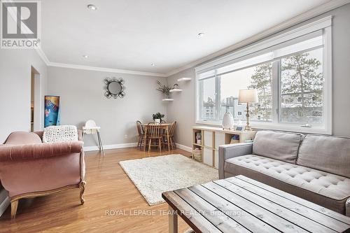 2 - 333 Zephyr Avenue, Ottawa, ON - Indoor Photo Showing Living Room