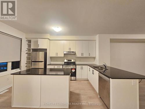 3167 Elgin Mills Road E, Markham, ON - Indoor Photo Showing Kitchen With Double Sink