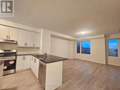 3167 Elgin Mills Road E, Markham, ON - Indoor Photo Showing Kitchen With Double Sink