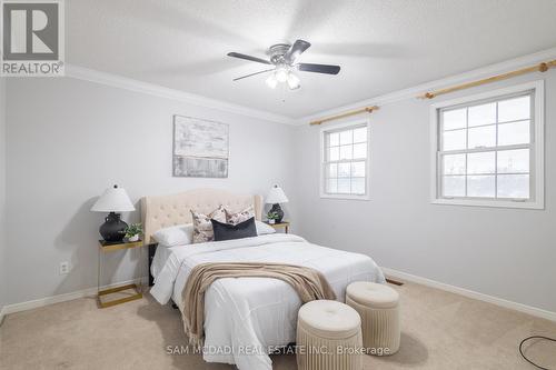 2093 The Chase, Mississauga, ON - Indoor Photo Showing Bedroom