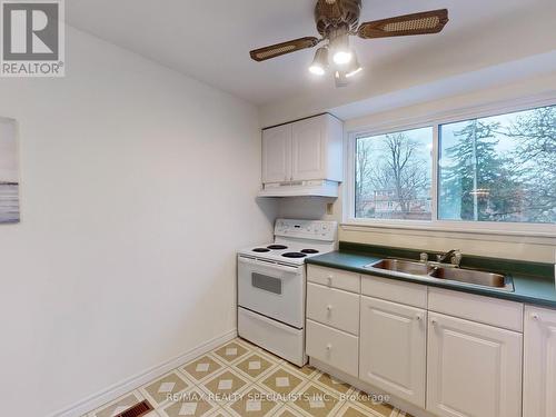 23 - 23 Tara Park Crescent, Brampton, ON - Indoor Photo Showing Kitchen With Double Sink