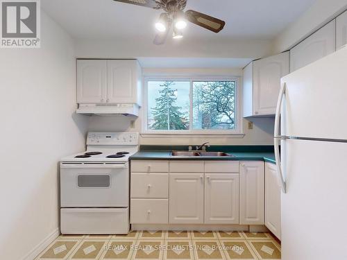 23 - 23 Tara Park Crescent, Brampton, ON - Indoor Photo Showing Kitchen With Double Sink