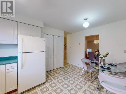 23 - 23 Tara Park Crescent, Brampton, ON - Indoor Photo Showing Kitchen