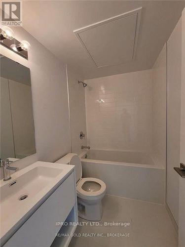 1609 - 159 Wellesley Street E, Toronto, ON - Indoor Photo Showing Bathroom