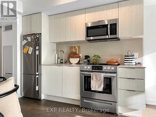 1408 - 25 Richmond Street E, Toronto, ON - Indoor Photo Showing Kitchen