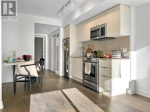 1408 - 25 Richmond Street E, Toronto, ON - Indoor Photo Showing Kitchen