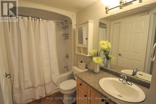 304 - 1490 Bishops Gate, Oakville, ON - Indoor Photo Showing Bathroom