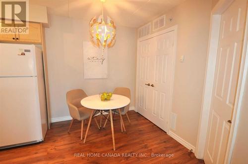 304 - 1490 Bishops Gate, Oakville, ON - Indoor Photo Showing Dining Room