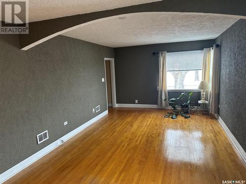 1303 Montague Street, Regina, SK - Indoor