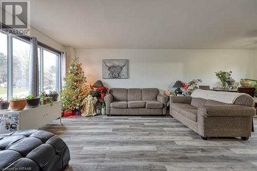 238 - 238-240 Finkle Street, Woodstock, ON - Indoor Photo Showing Living Room