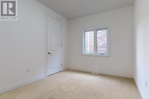 10 Meadow Vista Crescent, East Gwillimbury, ON - Indoor Photo Showing Other Room