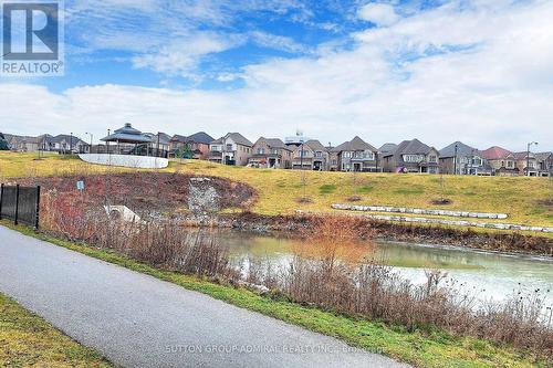 10 Meadow Vista Crescent, East Gwillimbury, ON - Outdoor With View