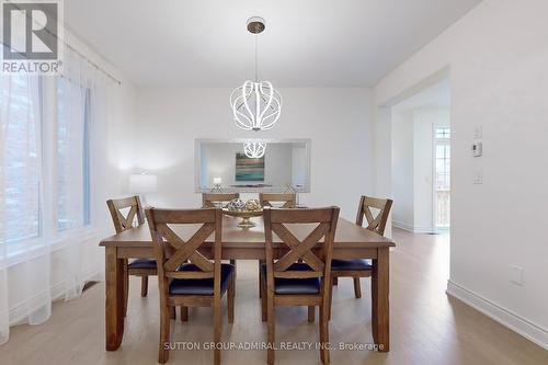 10 Meadow Vista Crescent, East Gwillimbury, ON - Indoor Photo Showing Dining Room