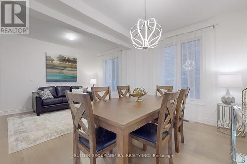 10 Meadow Vista Crescent, East Gwillimbury, ON - Indoor Photo Showing Dining Room