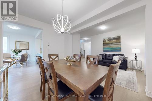 10 Meadow Vista Crescent, East Gwillimbury, ON - Indoor Photo Showing Dining Room