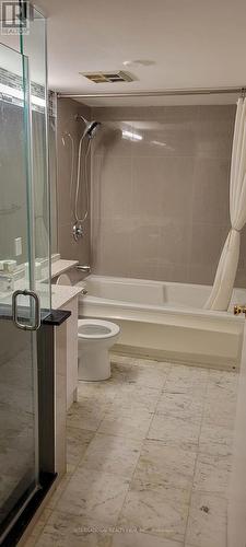 1813 - 10 Yonge Street, Toronto, ON - Indoor Photo Showing Bathroom