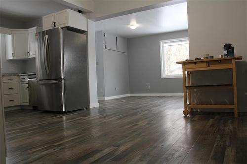 7068 138Nw Road Nw, Fisher Branch, MB - Indoor Photo Showing Kitchen