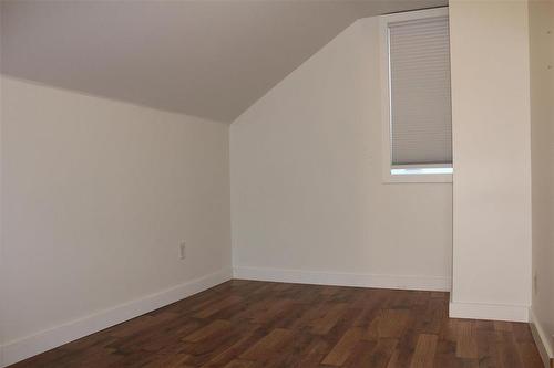 7068 138Nw Road Nw, Fisher Branch, MB - Indoor Photo Showing Other Room