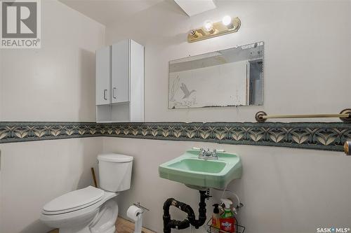 2205 Broadway Avenue, Saskatoon, SK - Indoor Photo Showing Bathroom