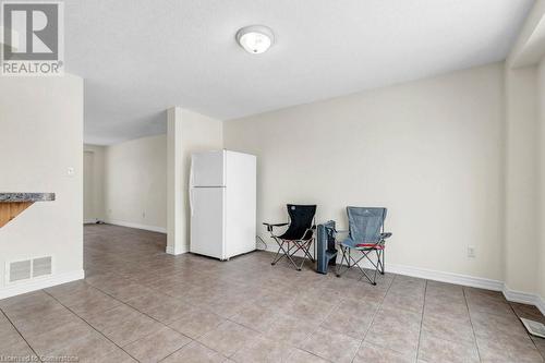 Sitting room featuring light tile patterned floors - 529 Victoria Road N, Guelph, ON - Indoor Photo Showing Other Room