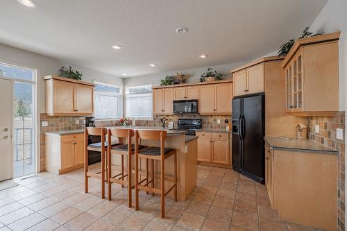 5214 Riverside Drive, Fairmont Hot Springs, BC - Indoor Photo Showing Kitchen