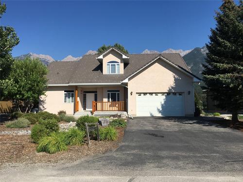 5214 Riverside Drive, Fairmont Hot Springs, BC - Outdoor With Deck Patio Veranda