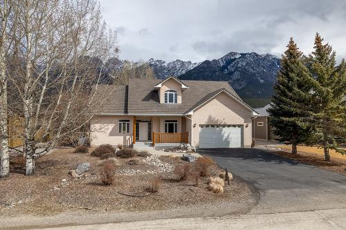 5214 Riverside Drive, Fairmont Hot Springs, BC - Outdoor With Facade