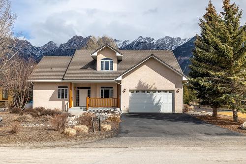 5214 Riverside Drive, Fairmont Hot Springs, BC - Outdoor With Facade