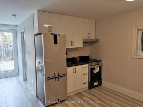 4-1037 Bathurst St, Toronto, ON 