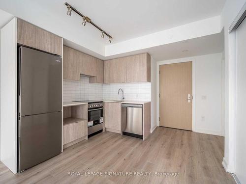 1210-395 Bloor St E, Toronto, ON - Indoor Photo Showing Kitchen With Stainless Steel Kitchen