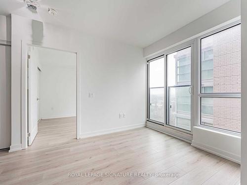 1210-395 Bloor St E, Toronto, ON - Indoor Photo Showing Other Room