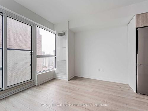 1210-395 Bloor St E, Toronto, ON - Indoor Photo Showing Other Room