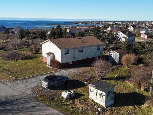 39 Robie Street, Clark'S Harbour, NS 