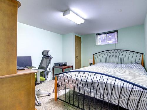 Chambre Ã Â coucher - 70 Av. Charles, Pointe-Claire, QC - Indoor Photo Showing Bedroom