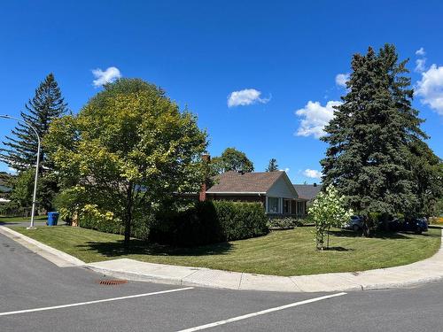 ExtÃ©rieur - 70 Av. Charles, Pointe-Claire, QC - Outdoor