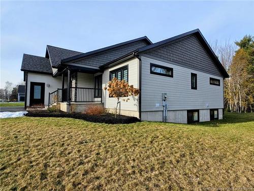 215 Youghall Dr, Bathurst, NB 