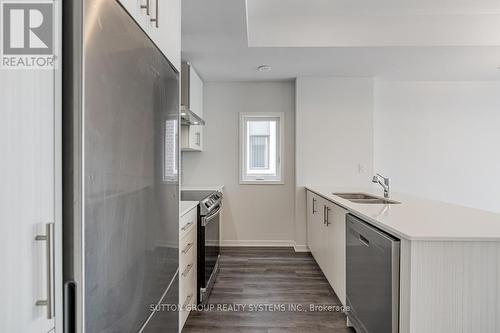 199 - 10 Lloyd Janes Lane, Toronto, ON - Indoor Photo Showing Kitchen With Double Sink