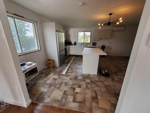 Dwelling - 397  - 401 Rue Frontenac, Saint-Jean-Sur-Richelieu, QC - Indoor Photo Showing Kitchen