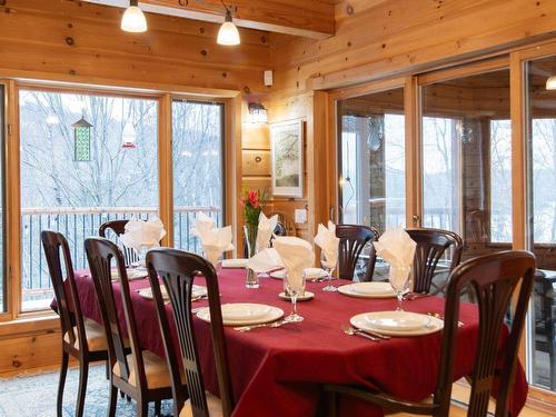 Salle Ã  manger - 264 Ch. Fyon, Ivry-Sur-Le-Lac, QC - Indoor Photo Showing Dining Room