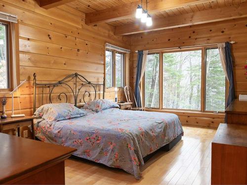 Chambre Ã Â coucher - 264 Ch. Fyon, Ivry-Sur-Le-Lac, QC - Indoor Photo Showing Bedroom