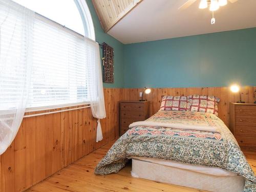 Chambre Ã Â coucher - 264 Ch. Fyon, Ivry-Sur-Le-Lac, QC - Indoor Photo Showing Bedroom