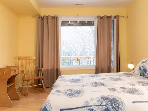 Chambre Ã Â coucher - 264 Ch. Fyon, Ivry-Sur-Le-Lac, QC - Indoor Photo Showing Bedroom