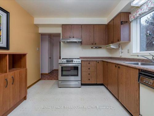 78 Crossbow Cres, Toronto, ON - Indoor Photo Showing Kitchen