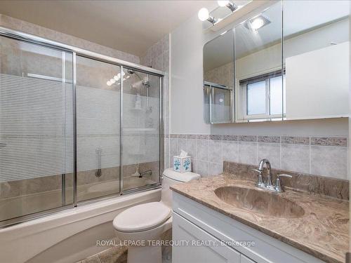 78 Crossbow Cres, Toronto, ON - Indoor Photo Showing Bathroom