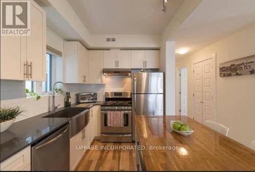 320 Tremblay Road, Ottawa, ON - Indoor Photo Showing Kitchen