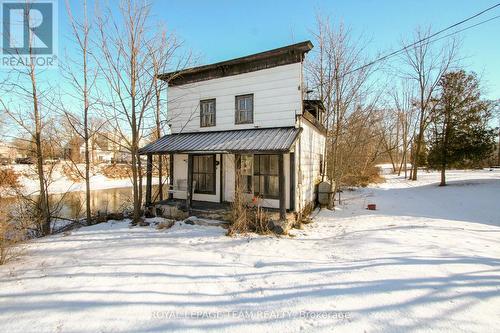 1 Main Street N, North Dundas, ON - Outdoor