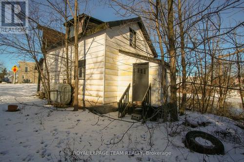 1 Main Street N, North Dundas, ON - Outdoor